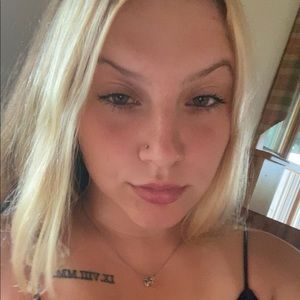 Meet your Posher, Kay